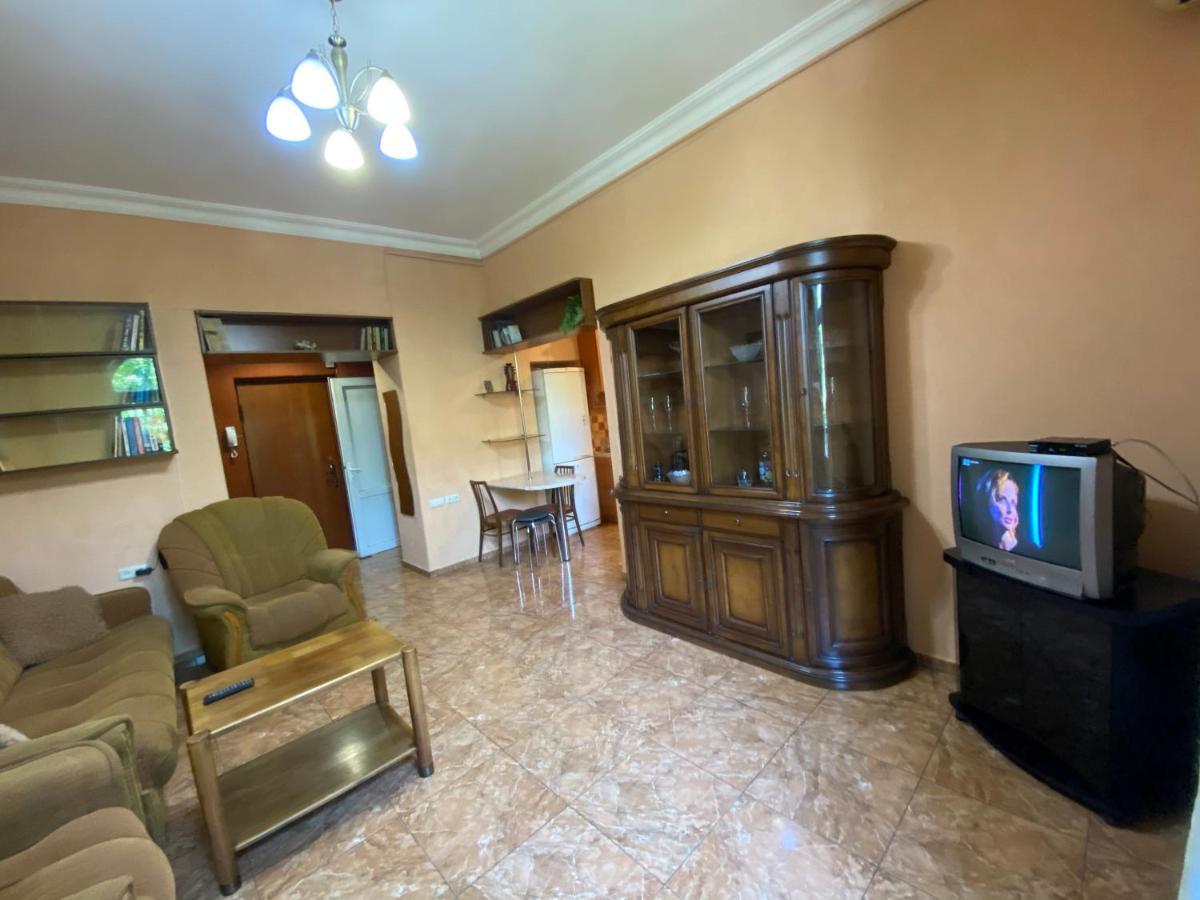 Agora Arcs Apartment Erivan Exterior foto