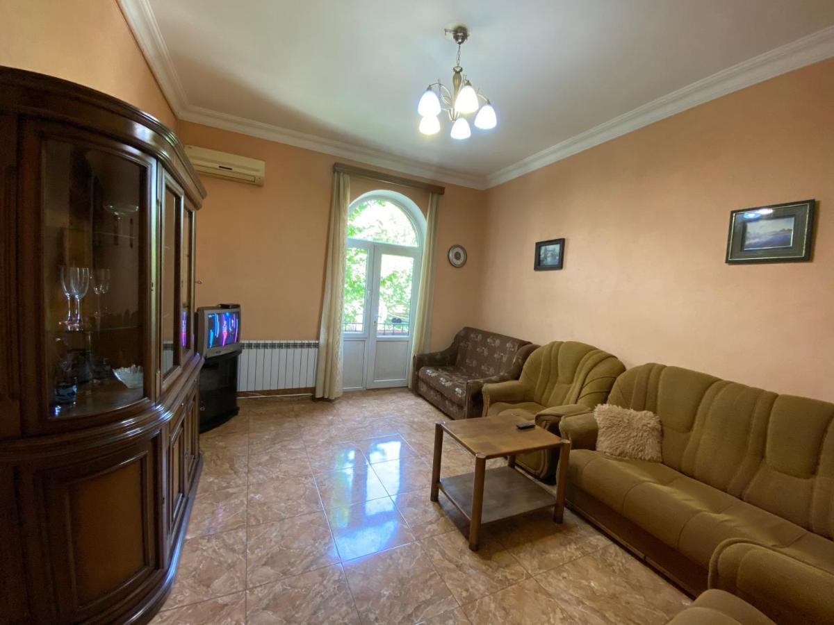 Agora Arcs Apartment Erivan Exterior foto