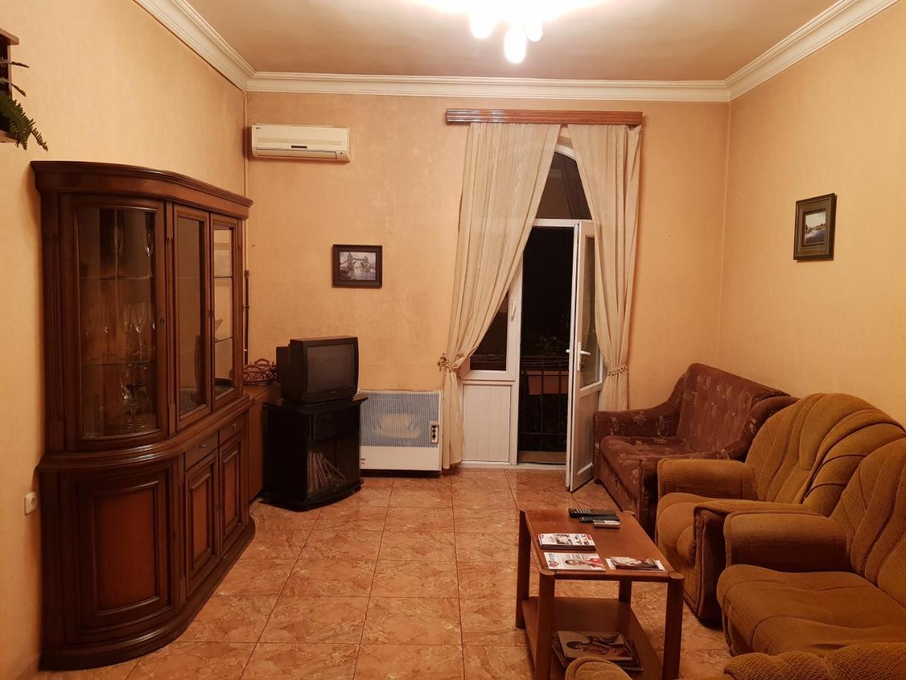 Agora Arcs Apartment Erivan Exterior foto